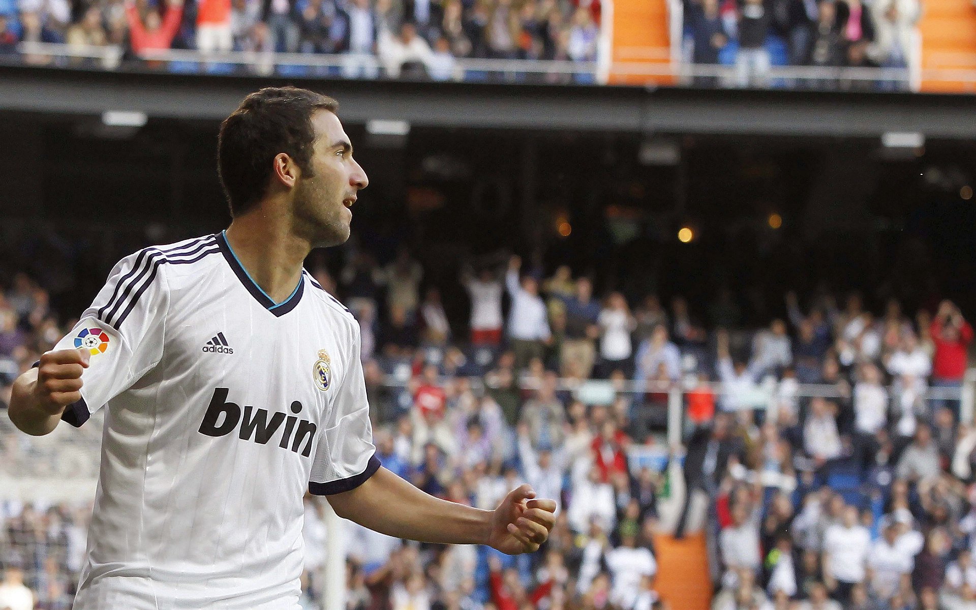 电竞行业的社会责任：如何回馈社会，传递正能量，电竞及其产业的认知